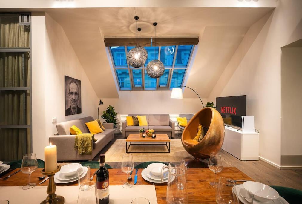 Lägenhet 5br+2bath Old Town Loft Luxe Brickhouse, A/c *