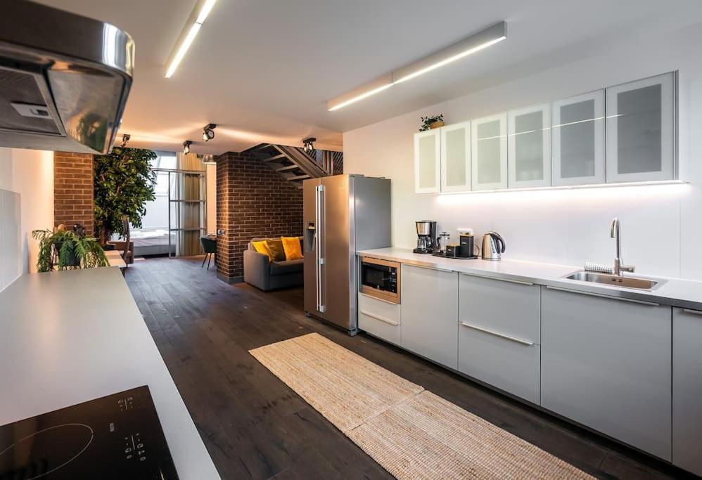 5br+2bath Old Town Loft Luxe Brickhouse, A/c Lägenhet Prag