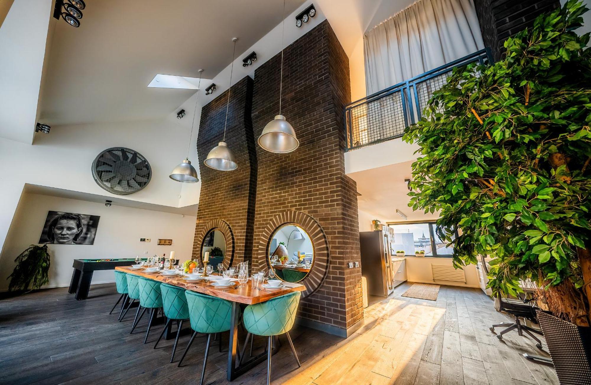Apartment 5br+2bath Old Town Loft Luxe Brickhouse, A/c Prague